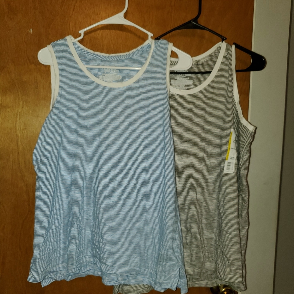 2 tank tops blue and white and black and white